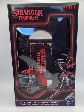 Stranger Things Eleven vs. Demogorgon Diorama Playset VHS Stars -  New Sealed